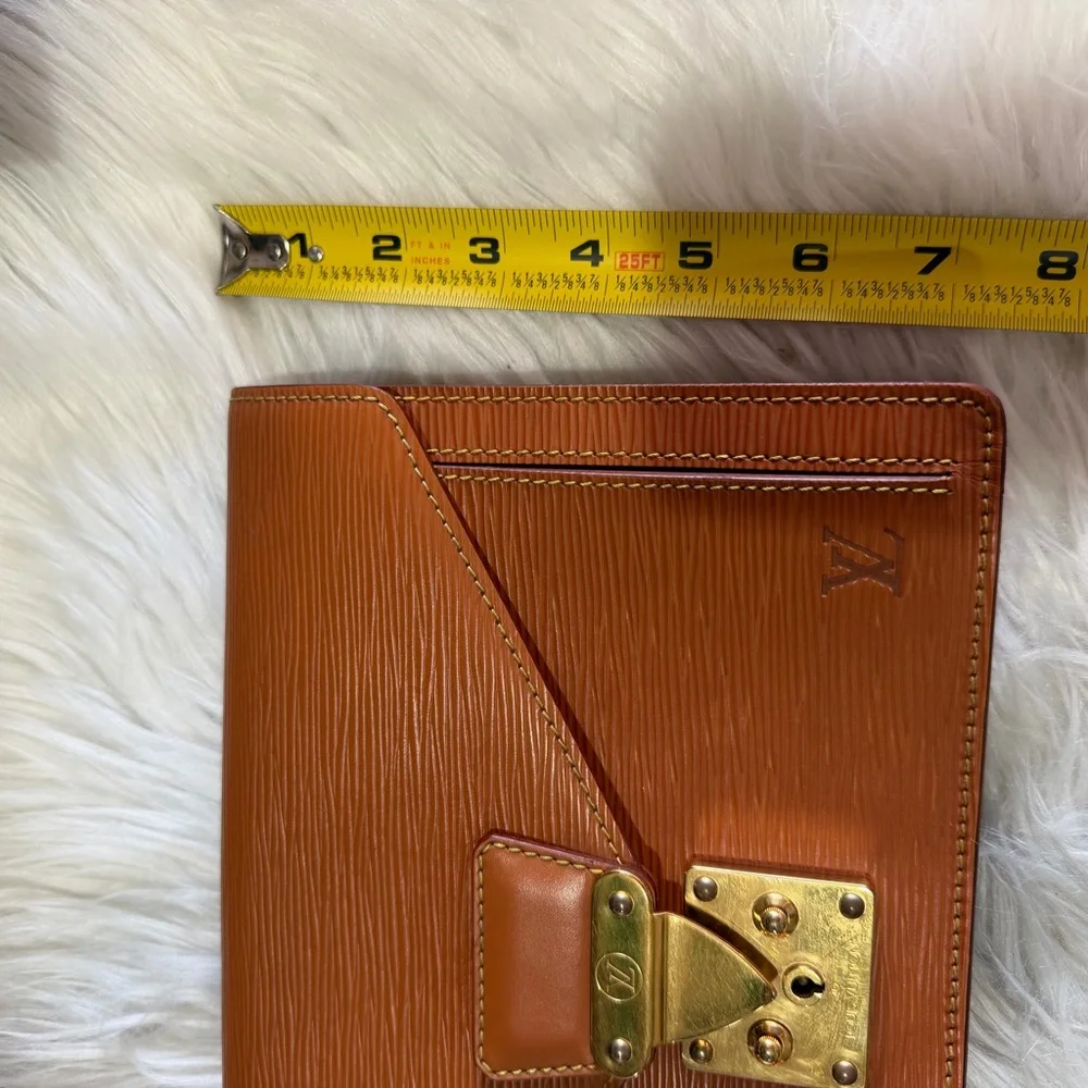 Louis Vuitton Epic‎ Seller Dragonne Clutch